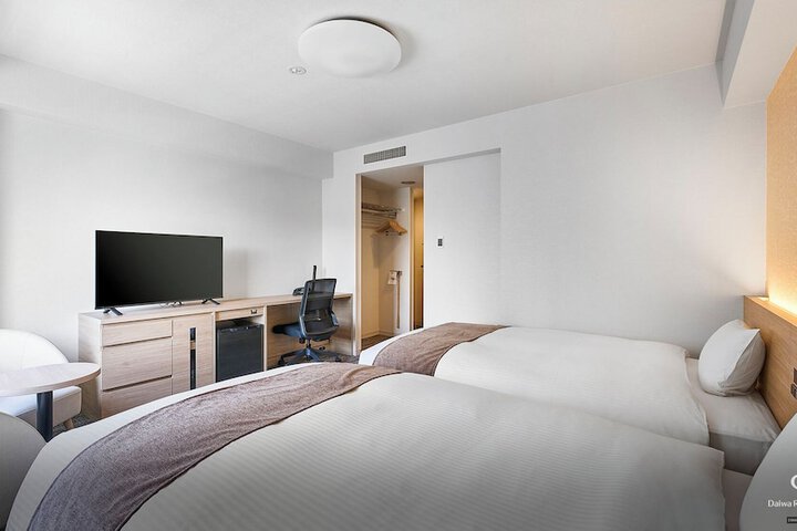 Room 14 of 66