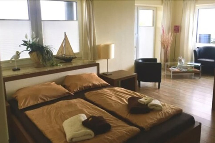 Room 32 of 187