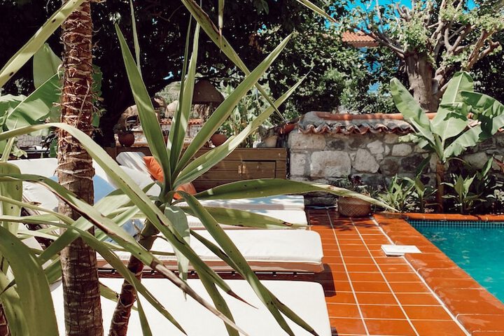 Pool 33 of 39