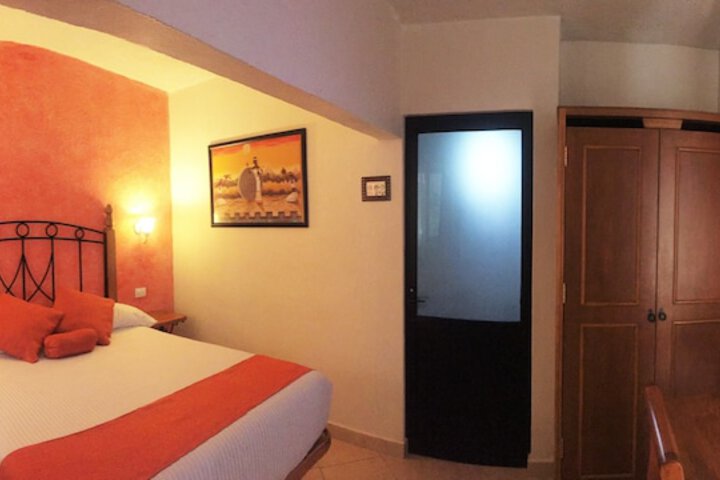 Room 12 of 63