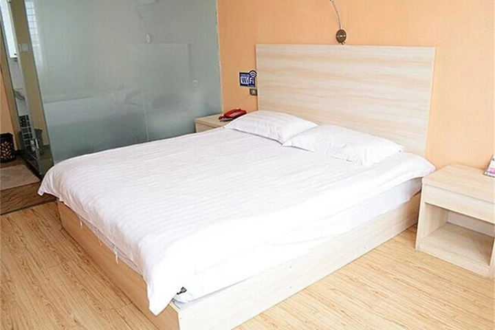 Room 3 of 9