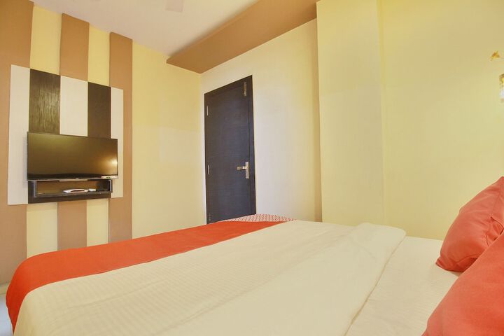 Room 15 of 23