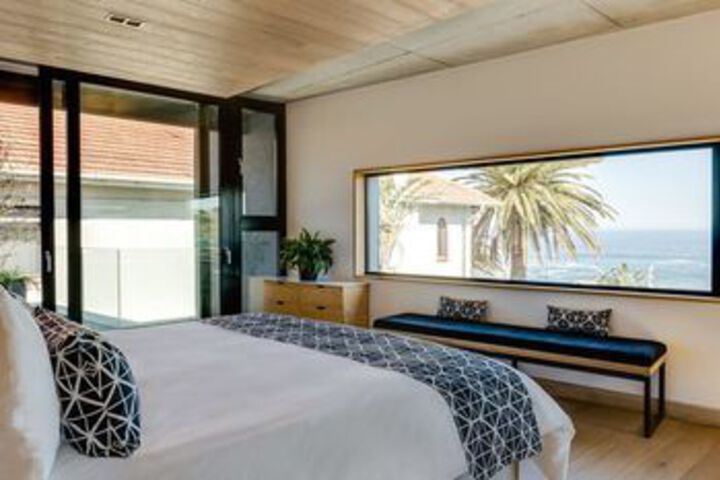 Room 12 of 28
