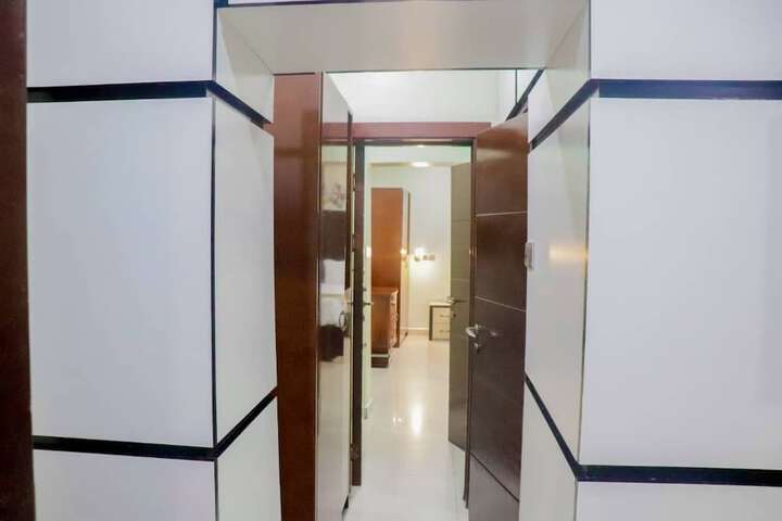 Room 18 of 32