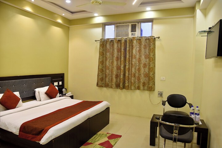 Room 30 of 61