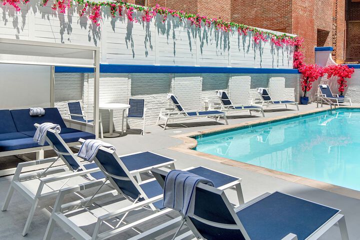 Pool Hotel