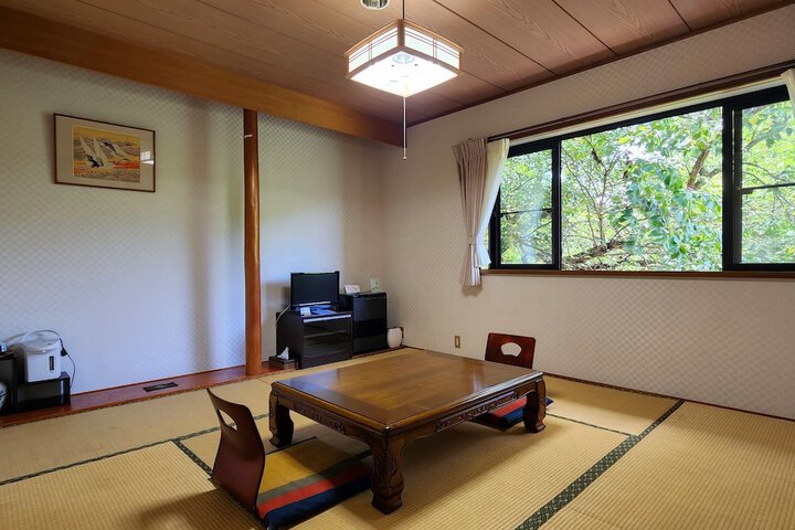 Room 7 of 40