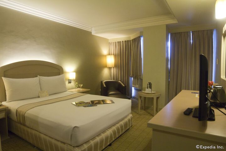 Room 5 of 44