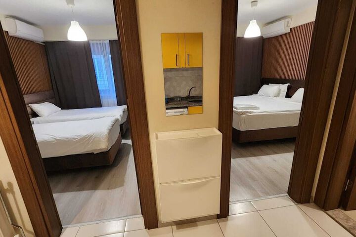 Room 10 of 33