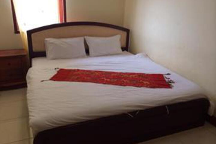 Room 2 of 5