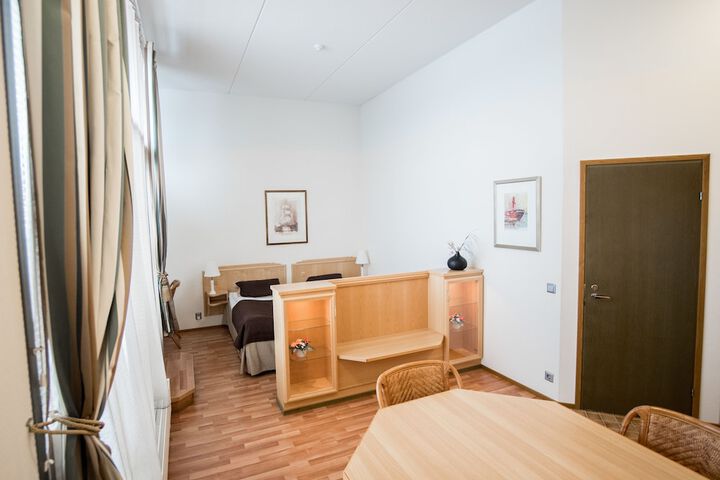 Room 8 of 51