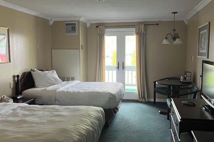 Room 4 of 20