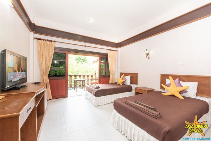 Room 2 of 47