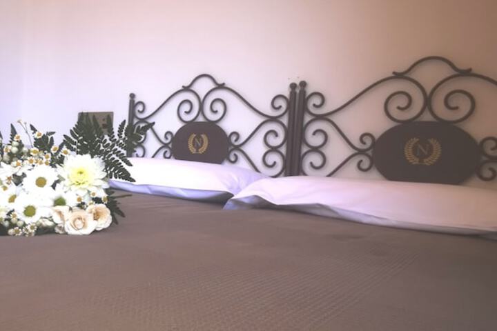 Room 10 of 123