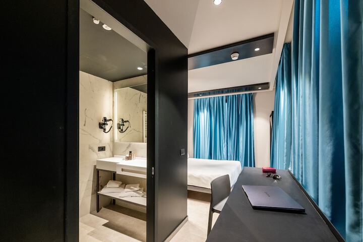 Bathroom Interior Photo