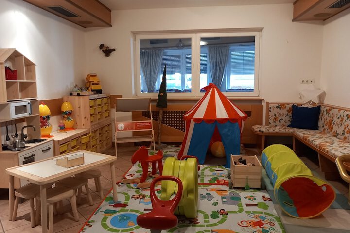 Childrens Activities 27 of 35
