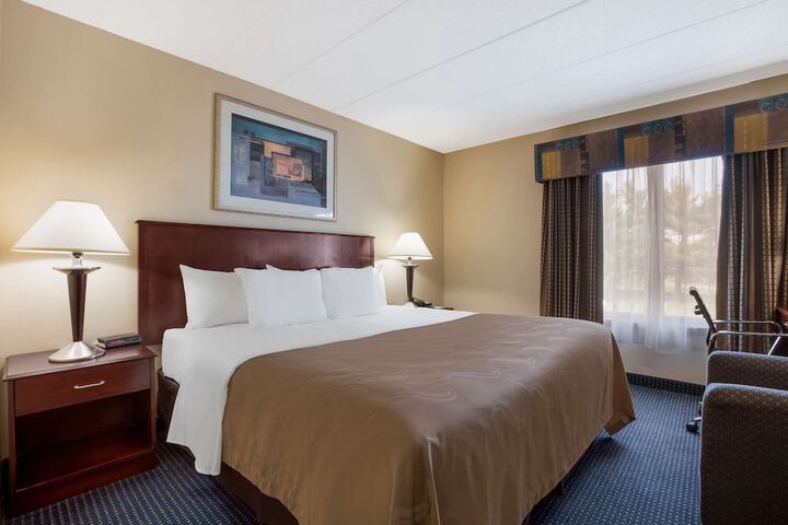1 King Bed (2 of 5)