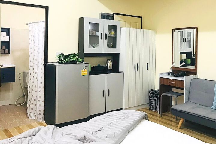 Room 16 of 30