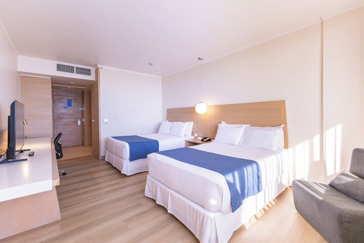 Room 15 of 35