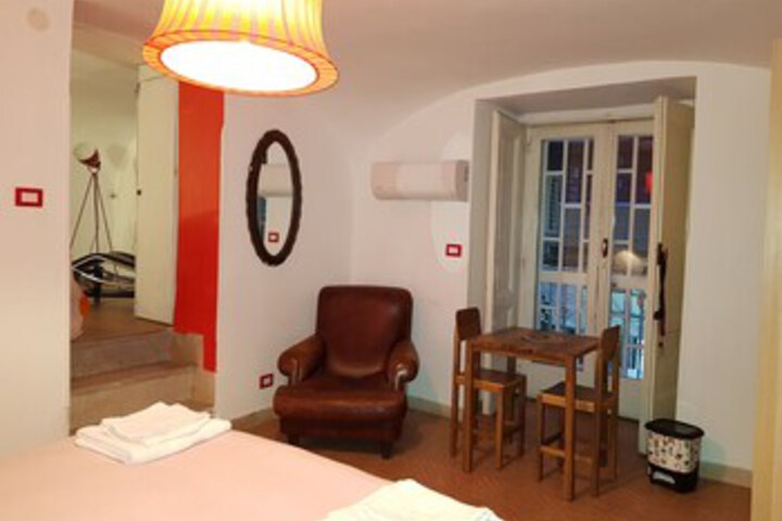 Room 68 of 76
