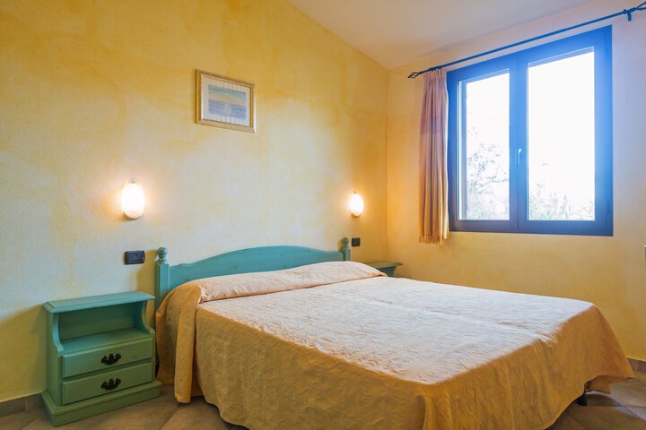 Room 12 of 52