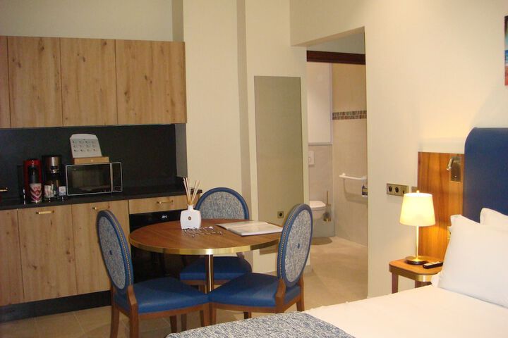 Room 19 of 36