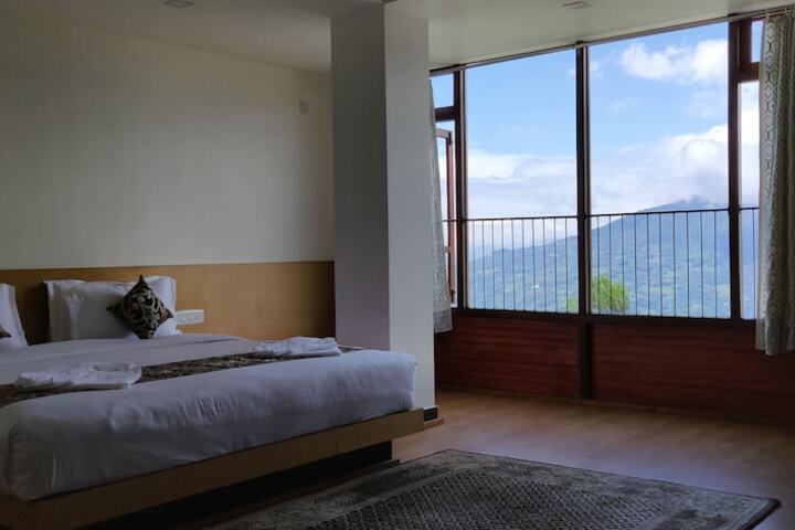 Room 10 of 56