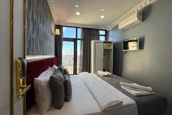Room 19 of 110