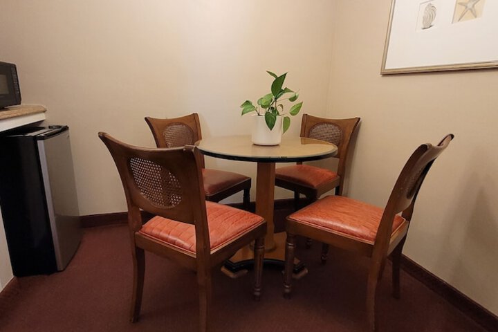 Room 30 of 58
