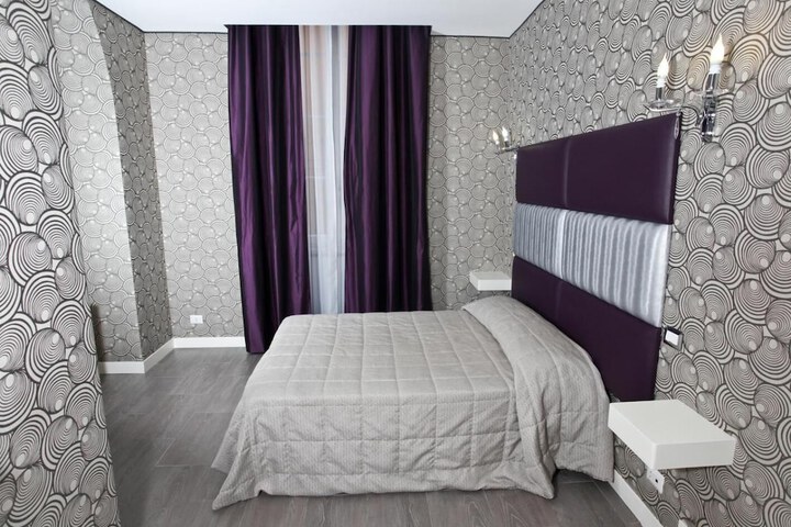 Room 20 of 49