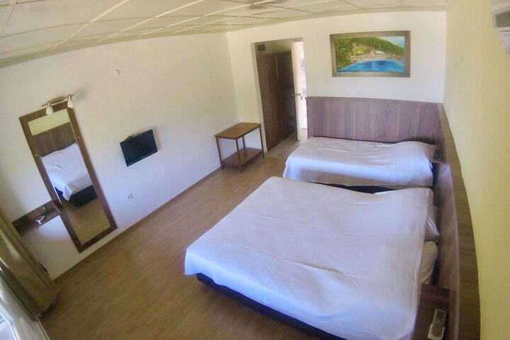 Room 3 of 45