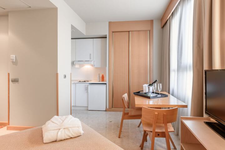 Room 6 of 57