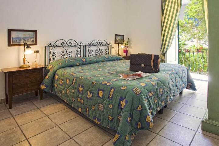 Room 4 of 23
