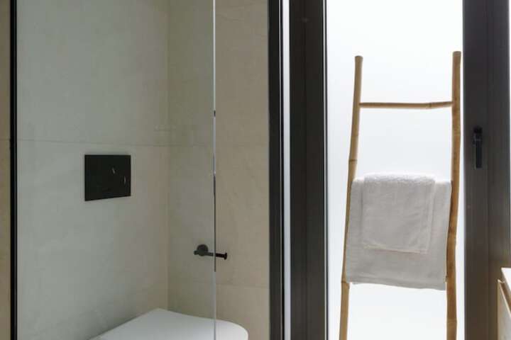 Room 38 of 74