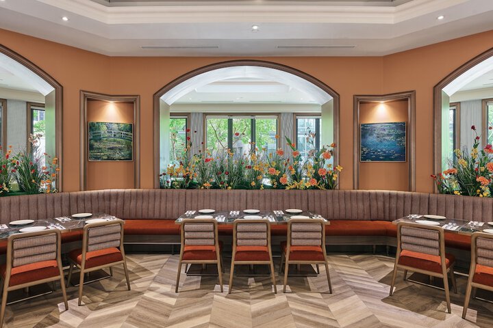 Dining 70 of 78