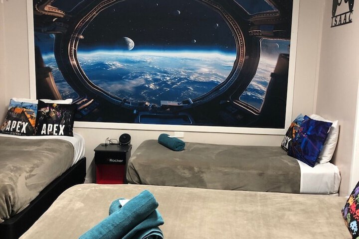 Room 52 of 91