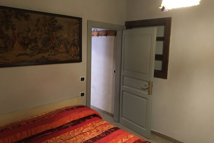 Room 41 of 153