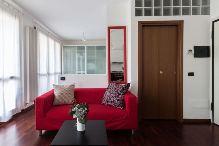 Room 6 of 25