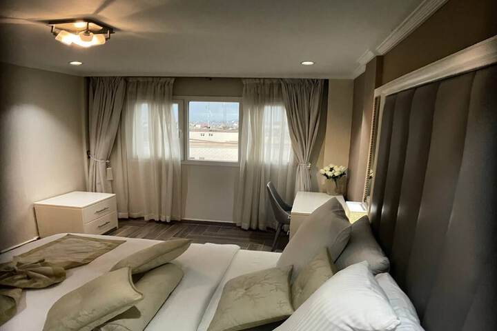 Room 6 of 36