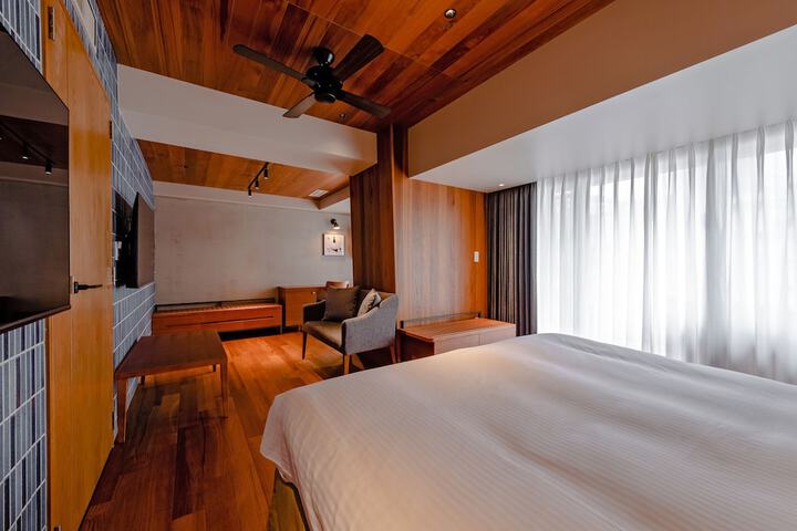 Room 16 of 113