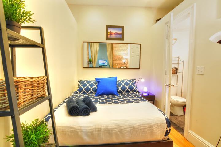 Room 17 of 214