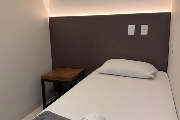 Room 4 of 12