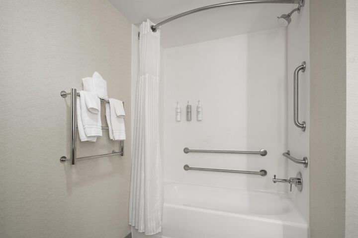Room 26 of 42
