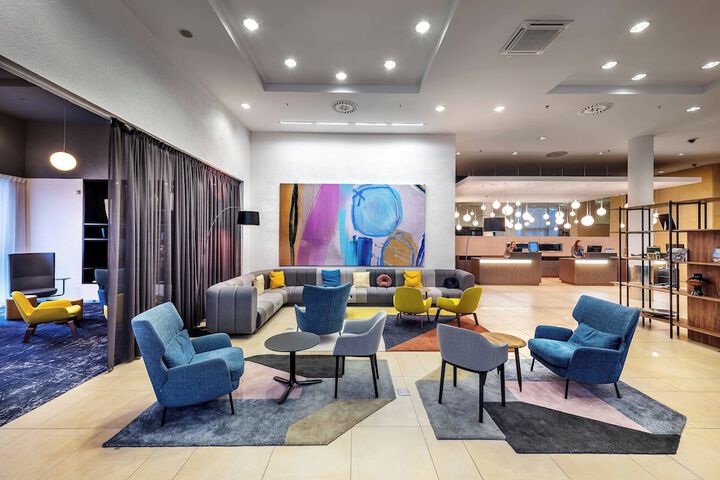 Guest Lobby