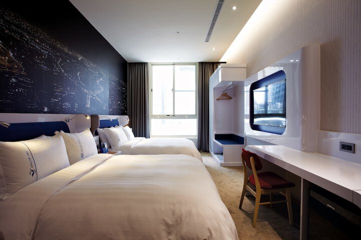 Room 31 of 61
