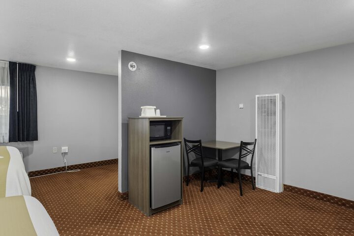 Room 15 of 129