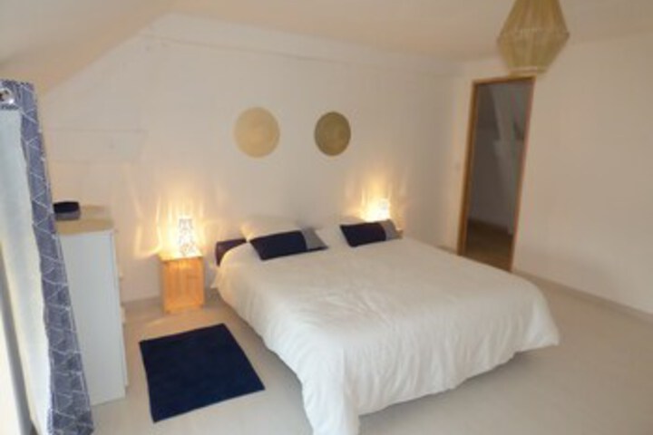 Room 7 of 11