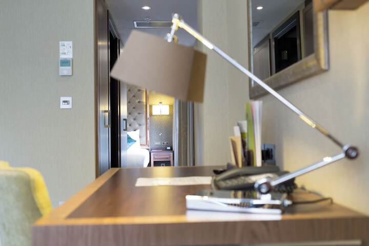 Room 43 of 101