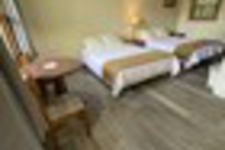 Room 50 of 342