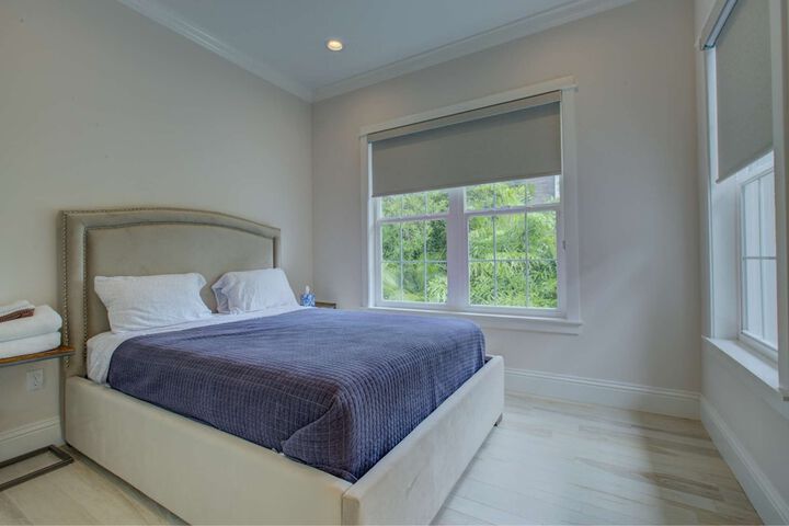 Room 6 of 43